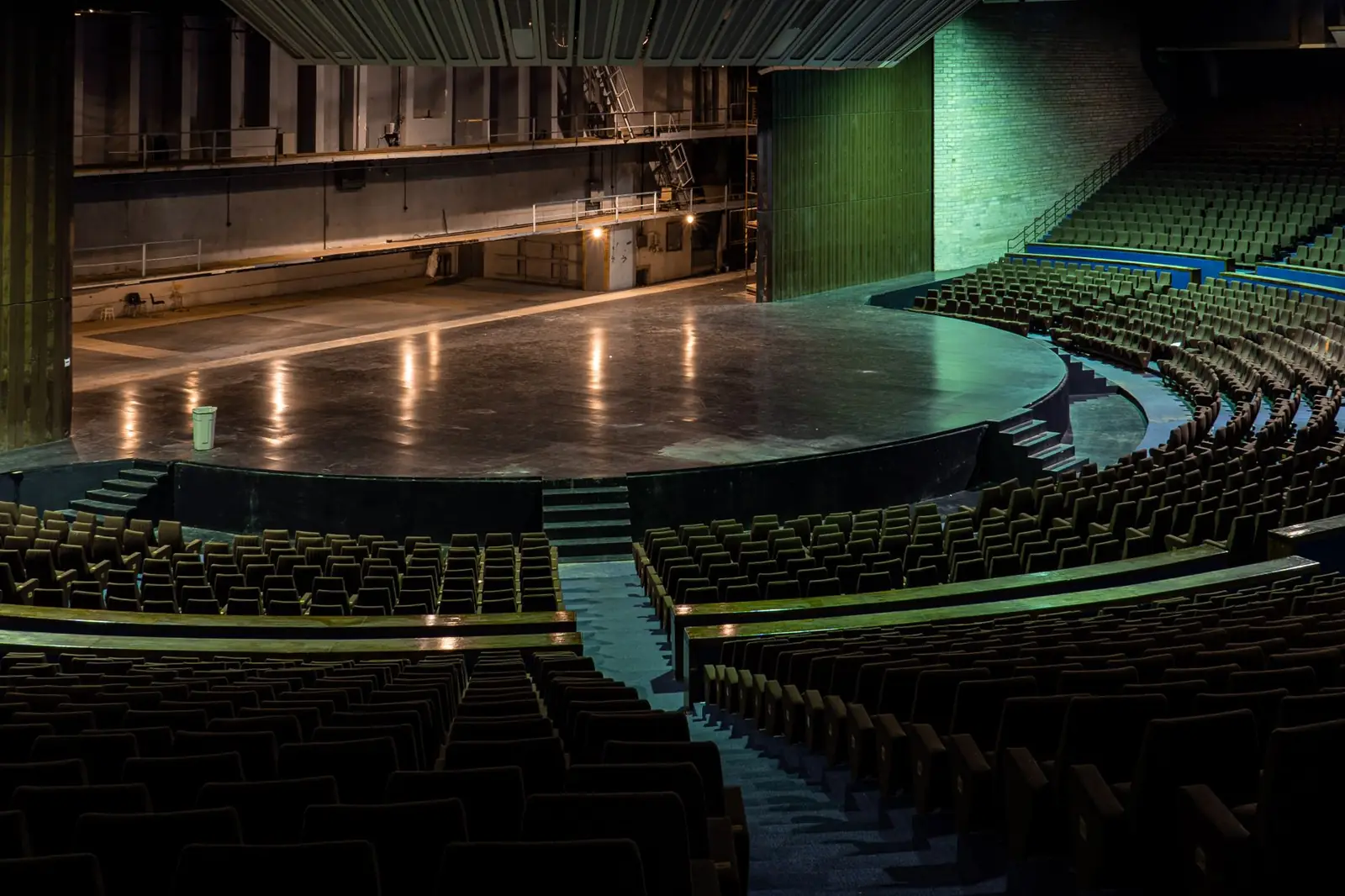 Entertainment venue at VeloviroyalHotel